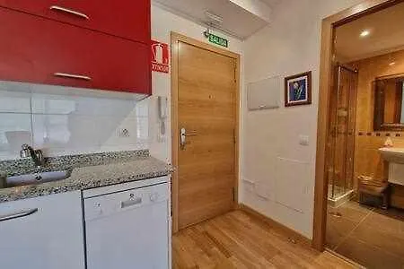 Apartamento Con Piscina * リャネス